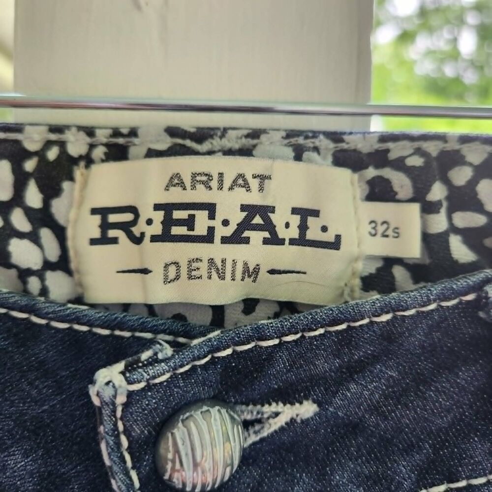 Ariat R.E.A.L Denim Jeans Low rise Boot Cut Jeans 32S women's - Picture 3 of 9